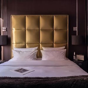 Superior Queen Room City View